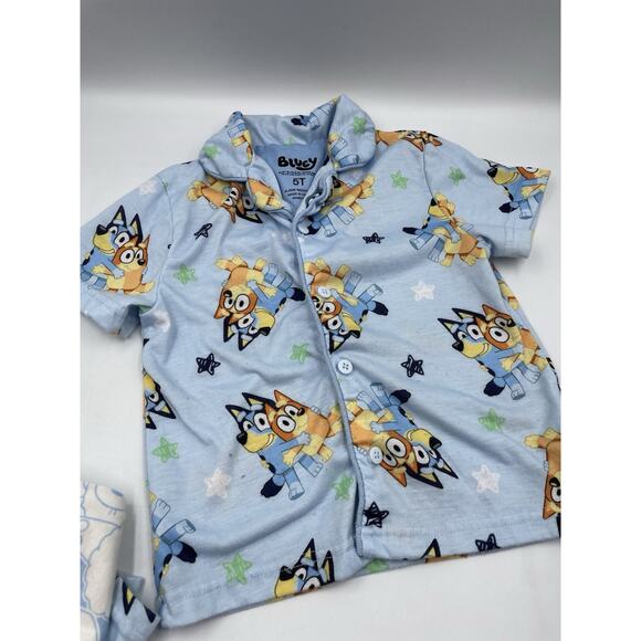 Bluey 3-Piece Set Two (2) T-Shirts & Shorts Outfit Size 5T - Picture 4 of 8